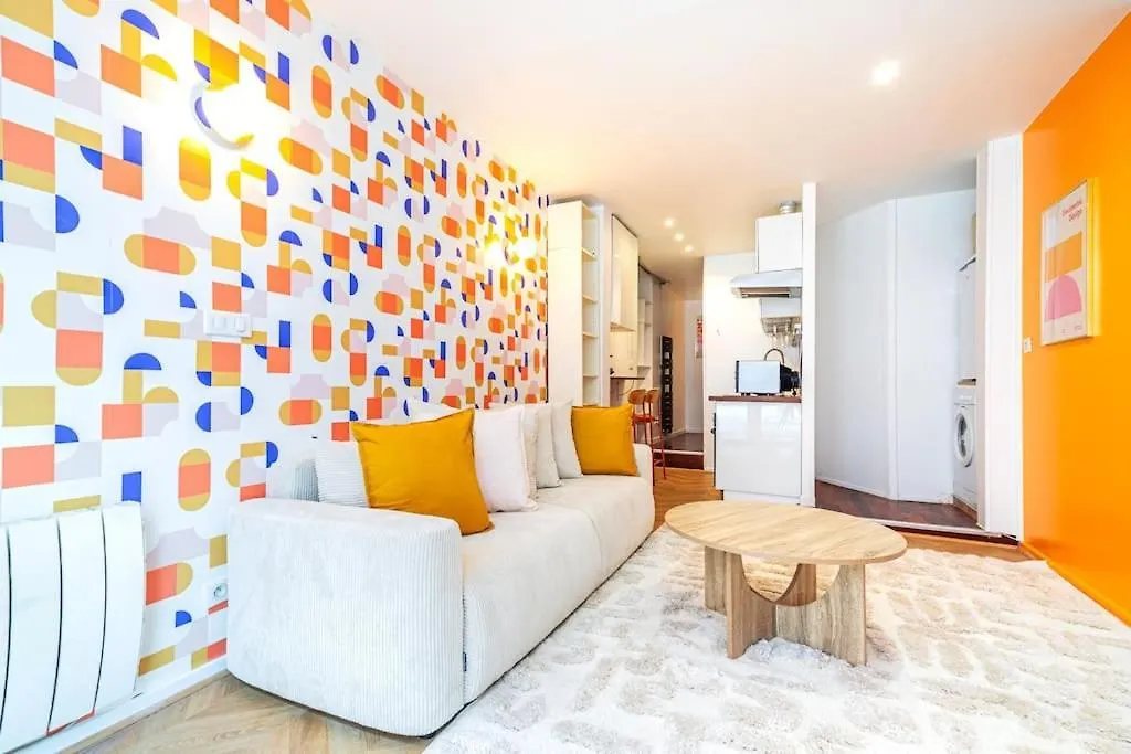 Colore Aux Portes Des Buttes Chaumont Apartman